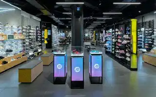 Erajaya (ERAL) transfiere los negocios de Loops y Lamina a Teletama Artha Mandiri por 50,5 mil millones de IDR