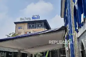 A Touch of Technology at Dalwa Islamic Boarding School in Pasuruan: Integrating Digital Catalogs to a Tri-Lingual Program