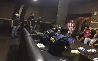 Tras operativos en centros nocturnos de Cilacap, la BNNP de Java Central detiene a 9 visitantes positivos por drogas