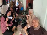 Mejorando el bienestar, el Grupo de Trabajo TMMD 129 del Comando del Distrito Militar de Bojonegoro ofrece servicios médicos gratuitos en la aldea de Kesongo