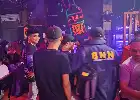 Redada nocturna en Palembang: la BNNP de Sumatra del Sur detiene a seis clientes que dieron positivo por drogas