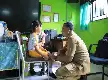 Para mejorar la protección infantil, el Centro de Salud Jatiuwung realiza inmunizaciones y chequeos médicos masivos en 25 escuelas